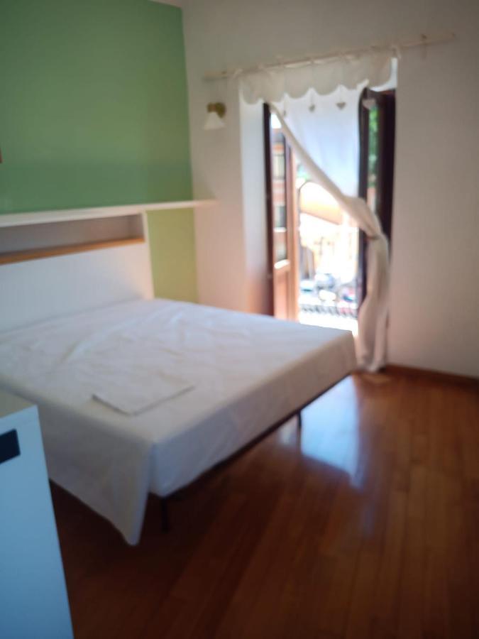 Oasi Apartamento Poggio Moiano Exterior foto